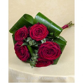 5 Red Roses Hand Bouquet